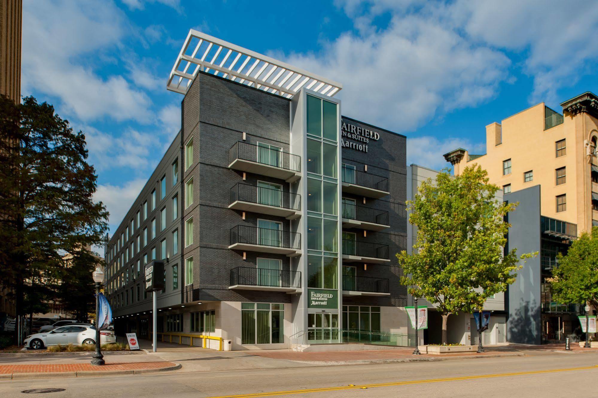 Fairfield Inn & Suites Fort Worth Downtown/Convention Center Dış mekan fotoğraf